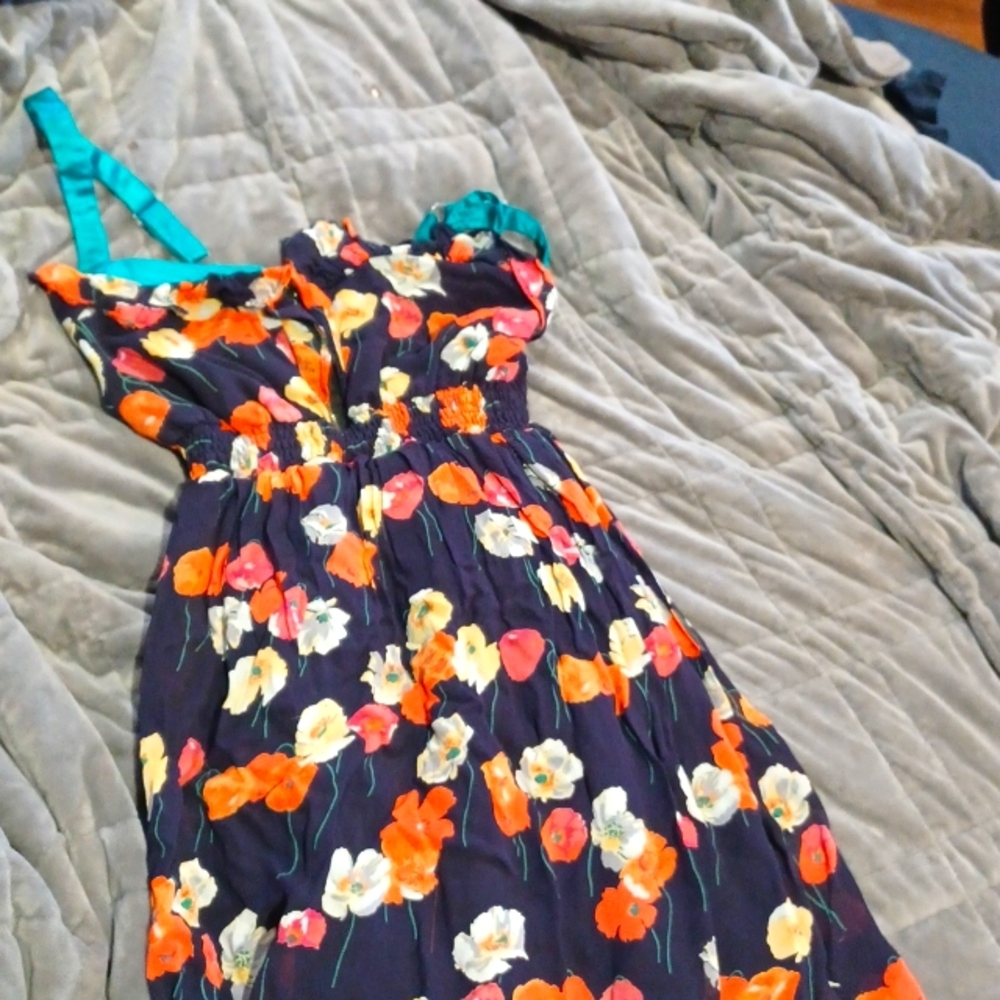 Cute floral pattern dress with turquoise trim